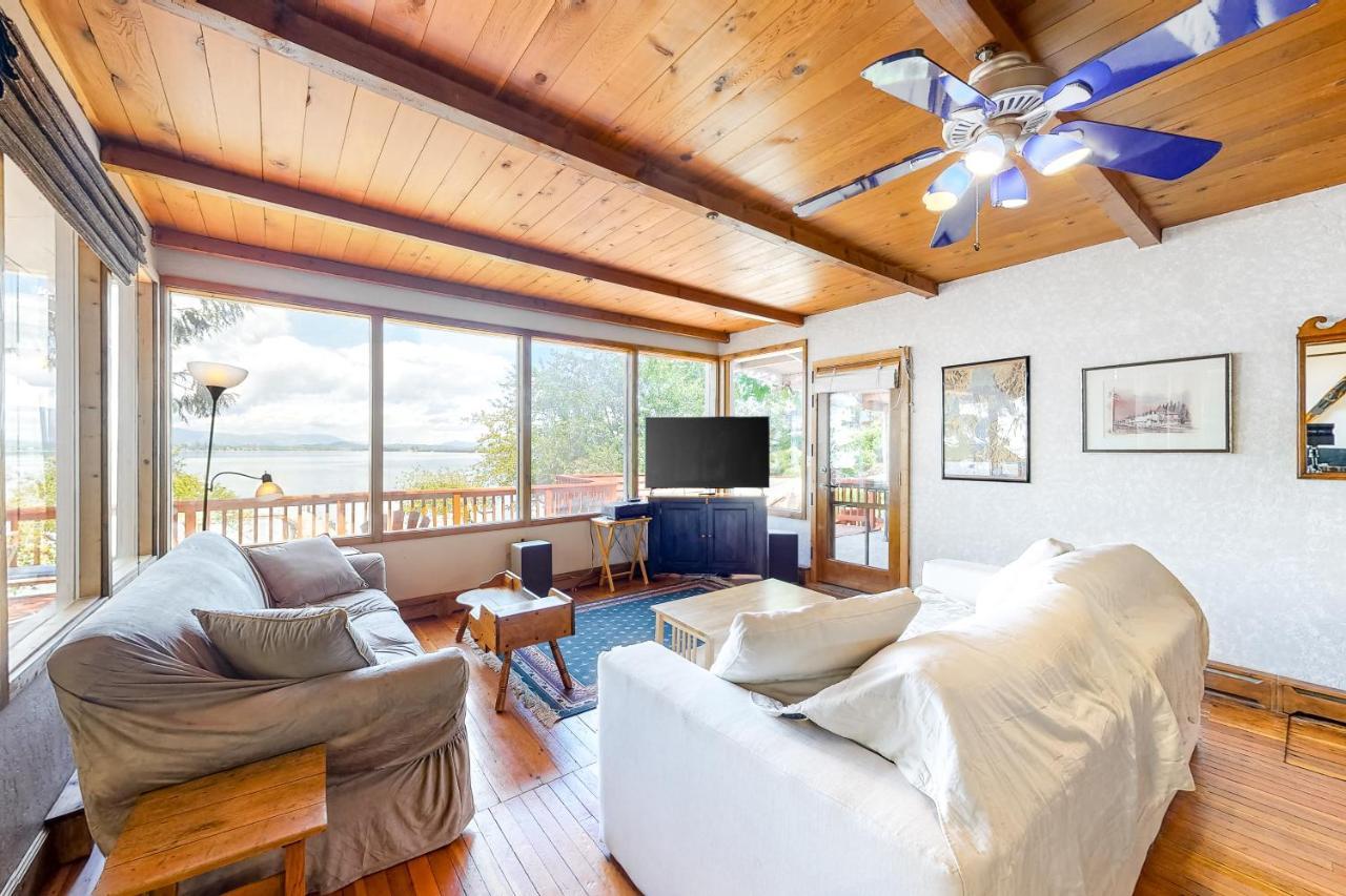 Calm Waters Lakeside Cabin Villa Sagle Exterior photo